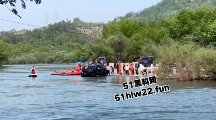浙江台州装逼男开越野带俩美女护士，横跨溪滩被困致俩美女双双死亡，自己侥幸脱险无恙。